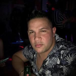 Meet your Posher, Carlos